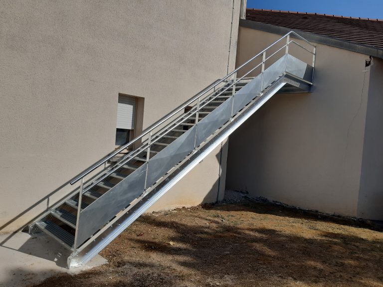 Escalier pour établissement recevant du public